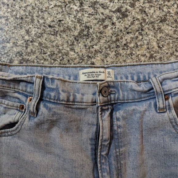 Ultra High Rise 90s Slim Straight Jean - Picture 4 of 5